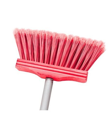 VASSOURA TIPO NOVICA BASE MADEIRA C/CABO